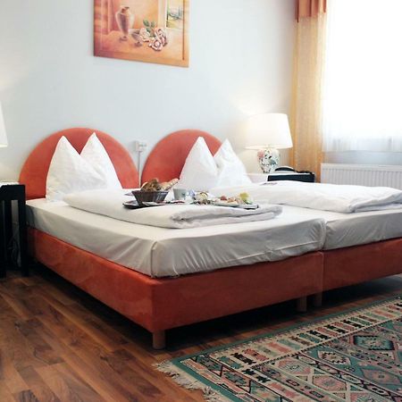 Stadthotel Restaurant Auerhahn วอคลาบรุค ภายนอก รูปภาพ