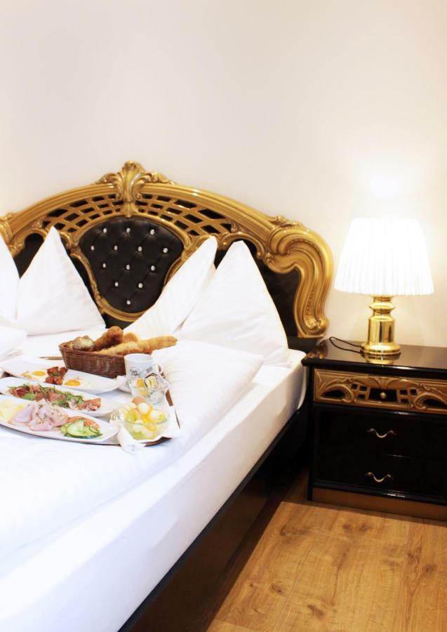 Stadthotel Restaurant Auerhahn วอคลาบรุค ภายนอก รูปภาพ