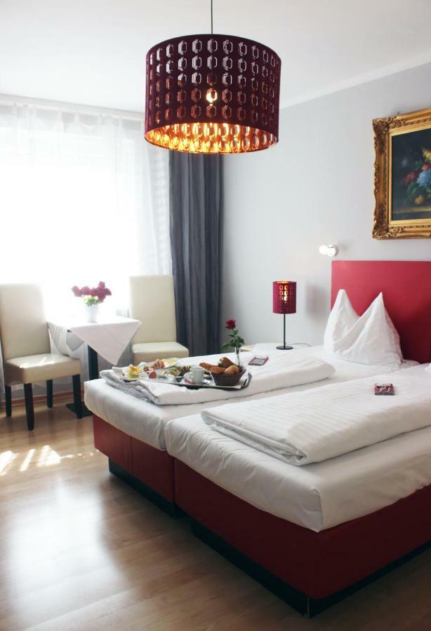 Stadthotel Restaurant Auerhahn วอคลาบรุค ภายนอก รูปภาพ