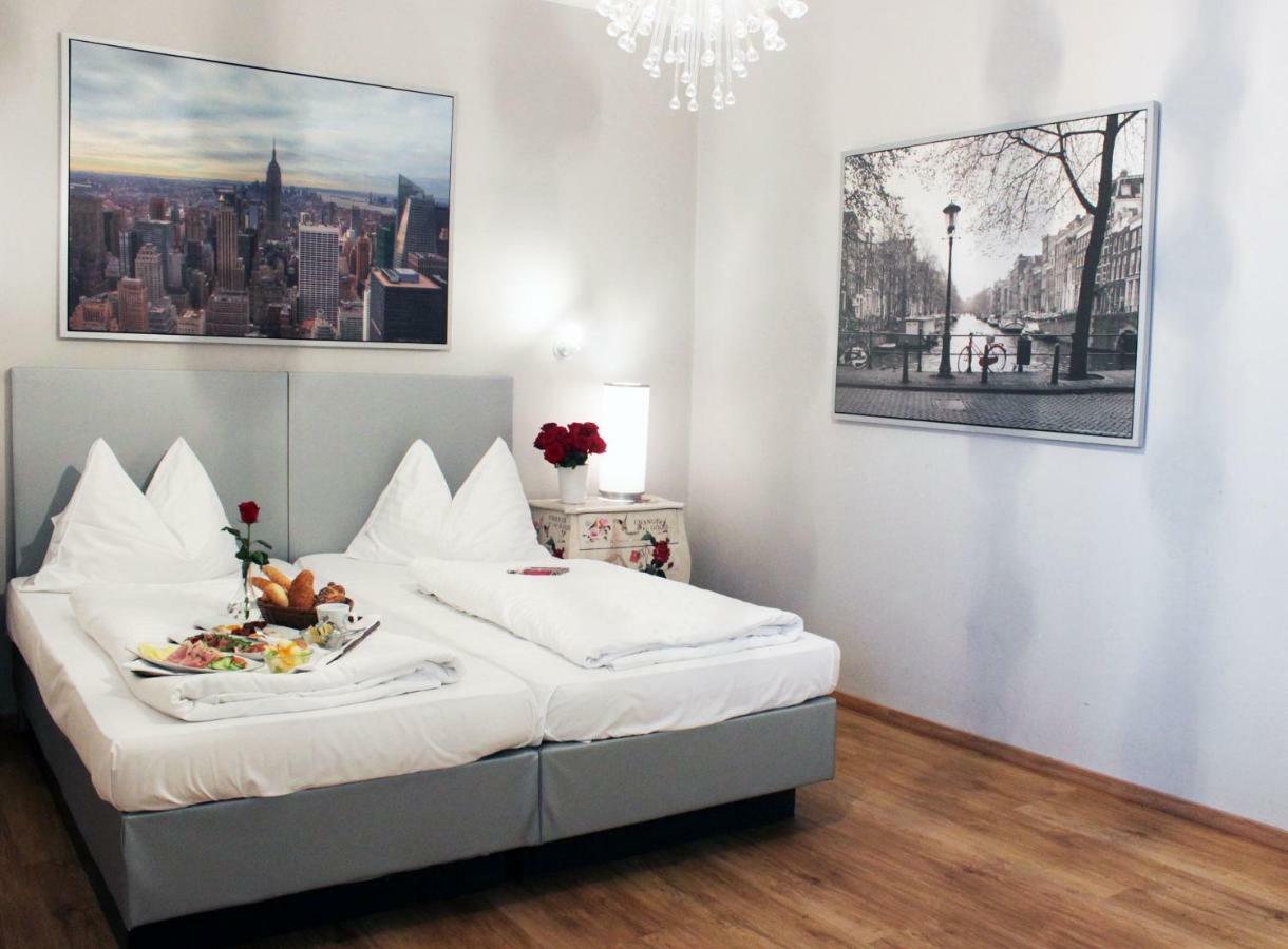 Stadthotel Restaurant Auerhahn วอคลาบรุค ภายนอก รูปภาพ